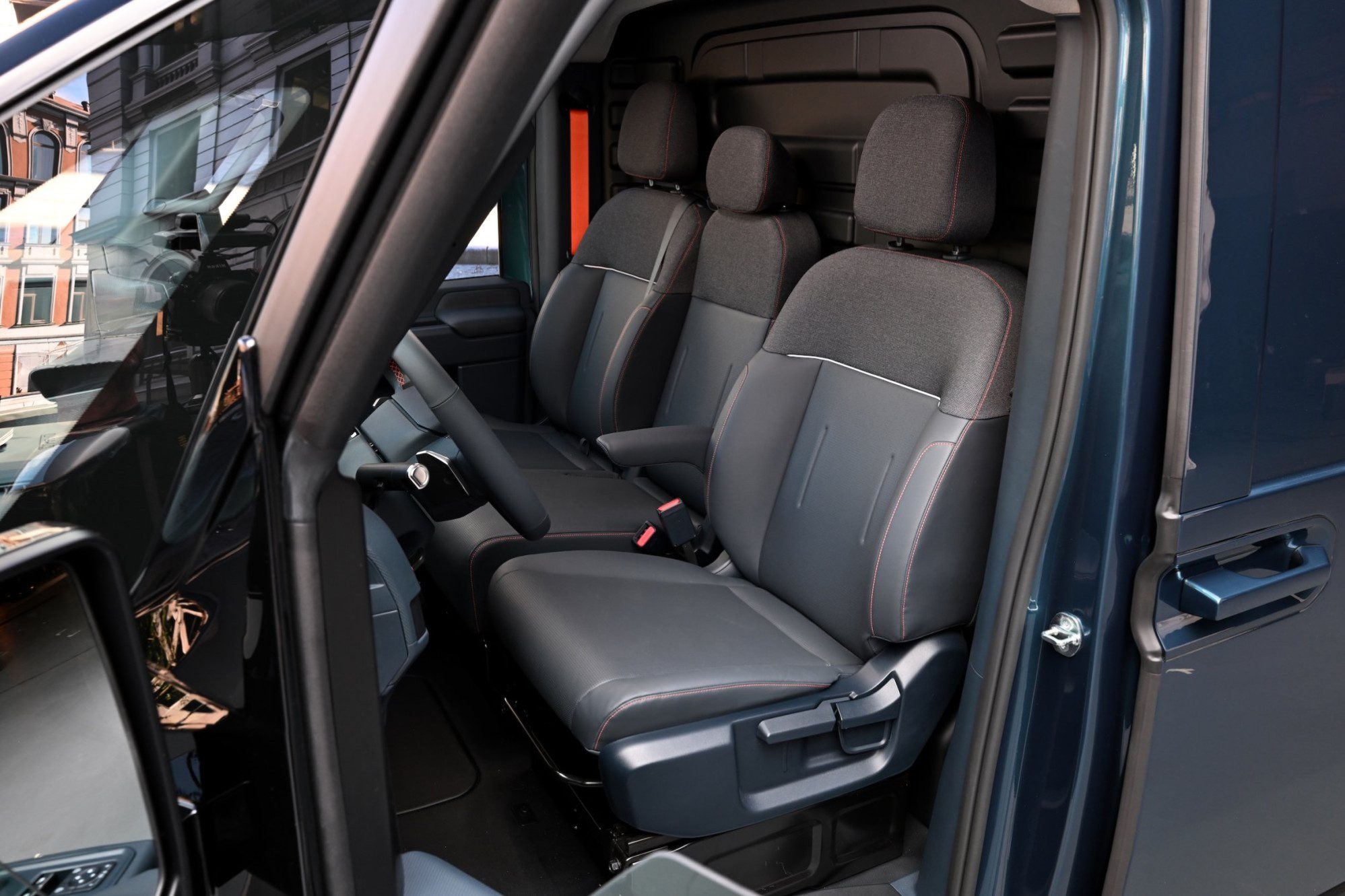 Cabine Kia PV7 Cargo met drie zitplaatsen